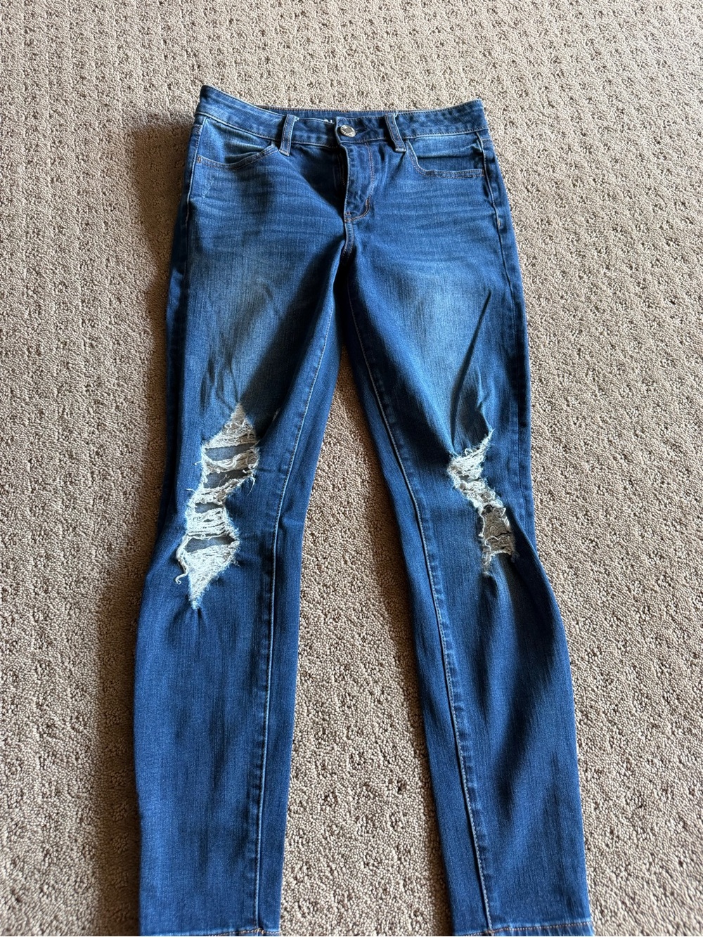 American Eagle Outfitters Distressed Skinny Jeans